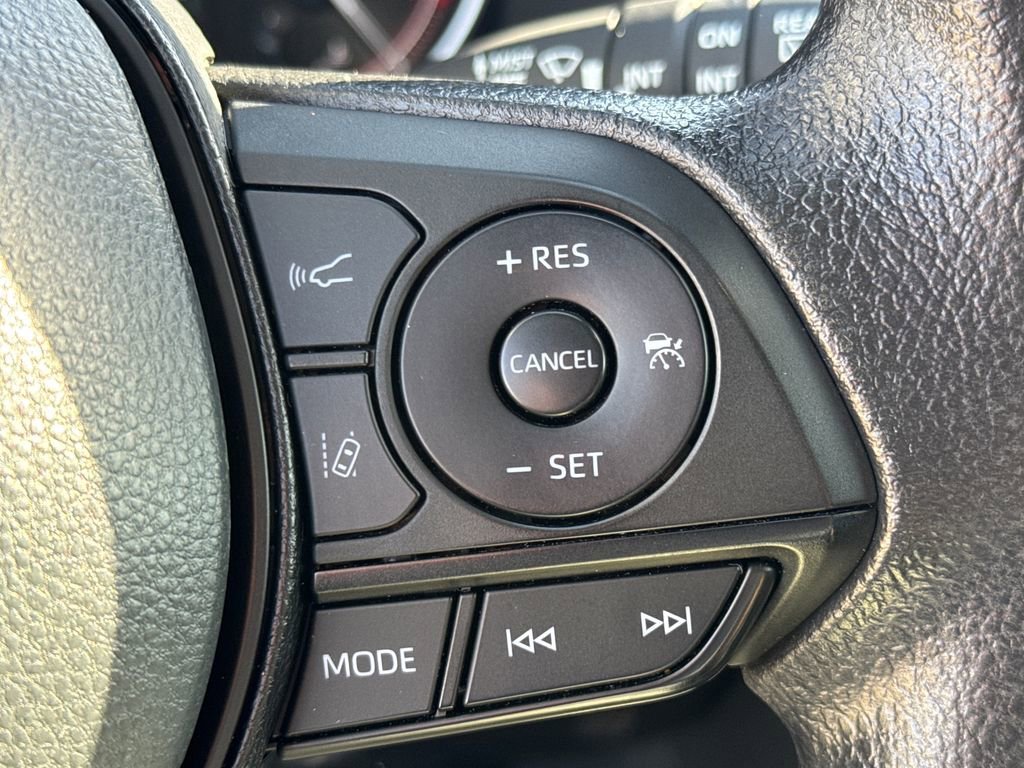 Used 2025 Toyota RAV4 XLE w/ Convenience Package AWD/4WD image 21