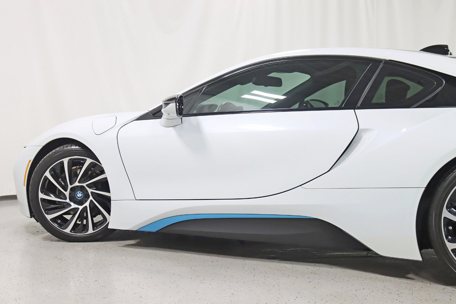 Used 2016 BMW i8 AWD/4WD image 12
