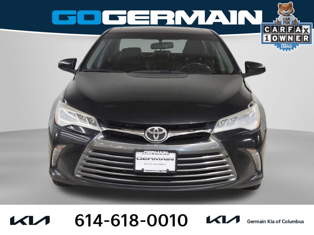 Used 2017 Toyota Camry XLE FWD image 2