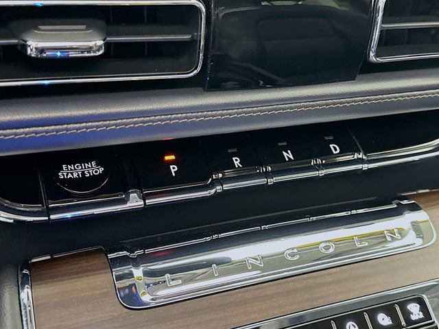 Used 2025 Lincoln Aviator Reserve image 17