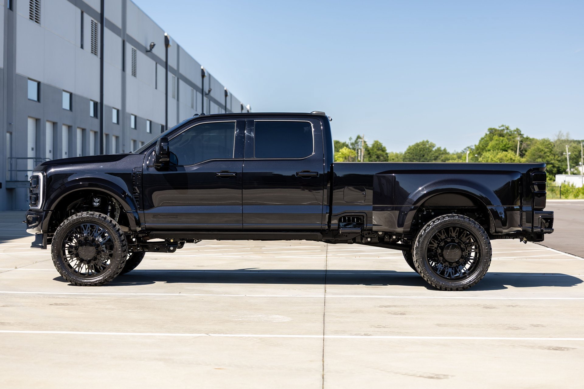 Used 2025 Ford F450 Platinum AWD/4WD image 24