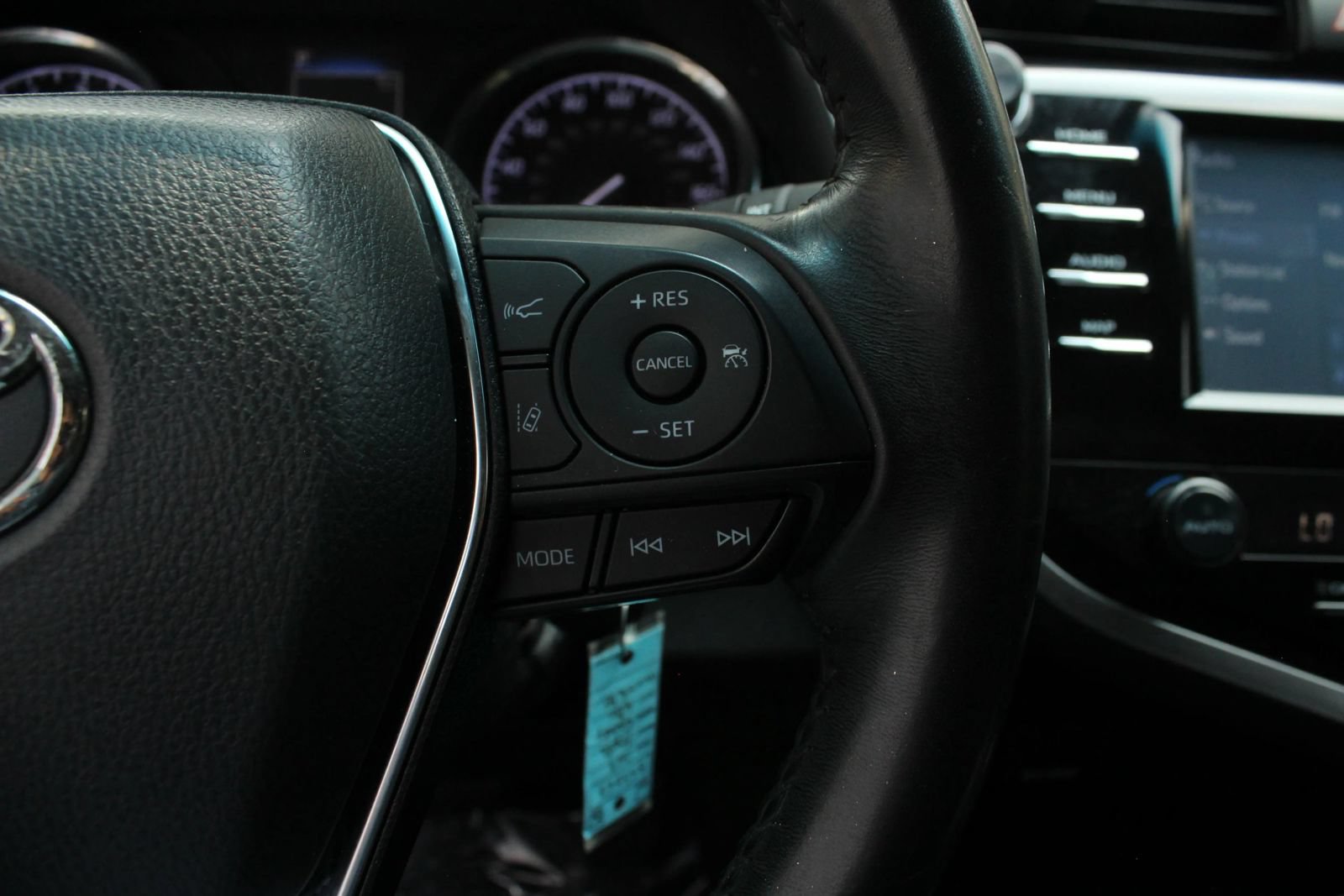 Used 2019 Toyota Camry SE FWD image 23