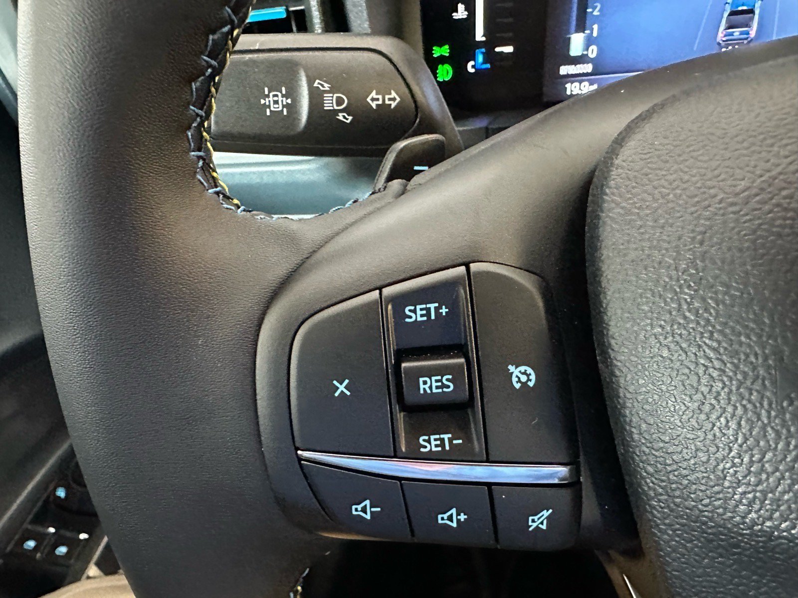 New 2026 Ford Maverick Lobo AWD/4WD image 38