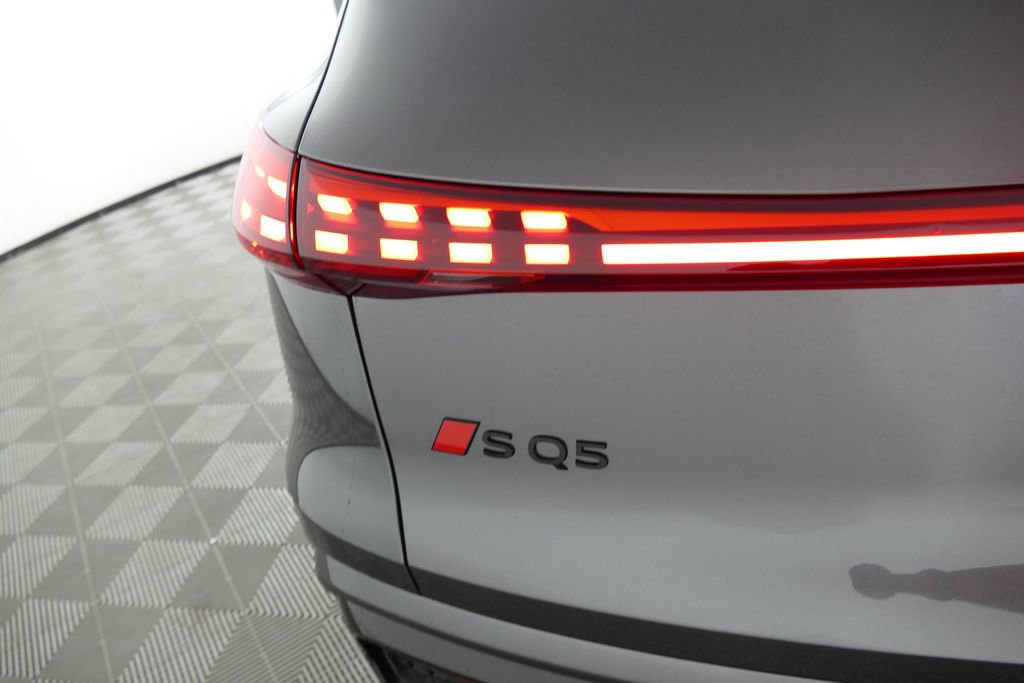 New 2026 Audi SQ5 Premium Plus image 2