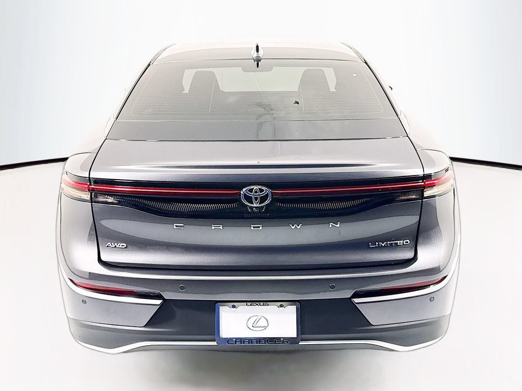Used 2023 Toyota Crown AWD/4WD image 6