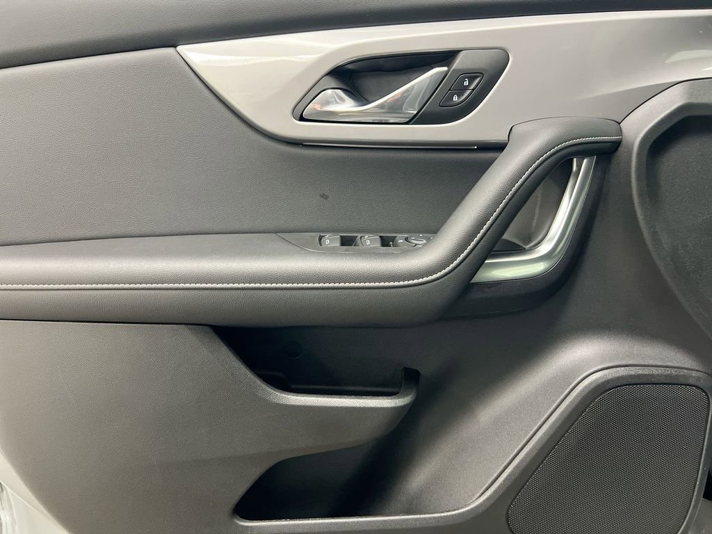 Used 2025 Chevrolet Blazer LT image 20