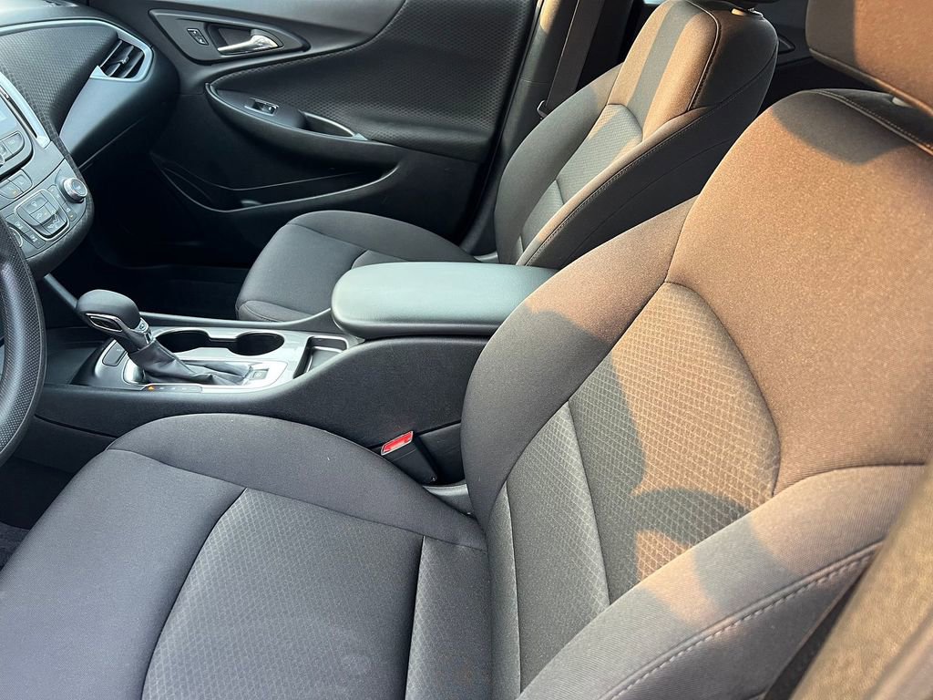 Used 2023 Chevrolet Malibu LS image 7