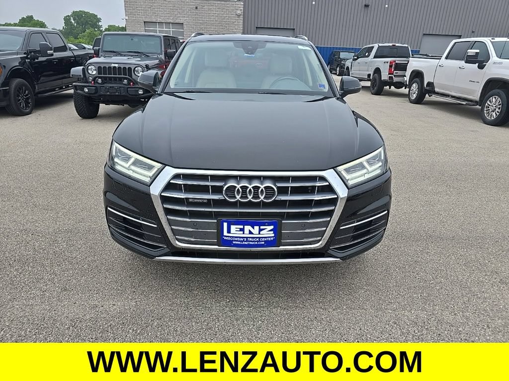 Used 2019 Audi Q5 2.0T Premium Plus w/ Premium Plus Package AWD/4WD image 2