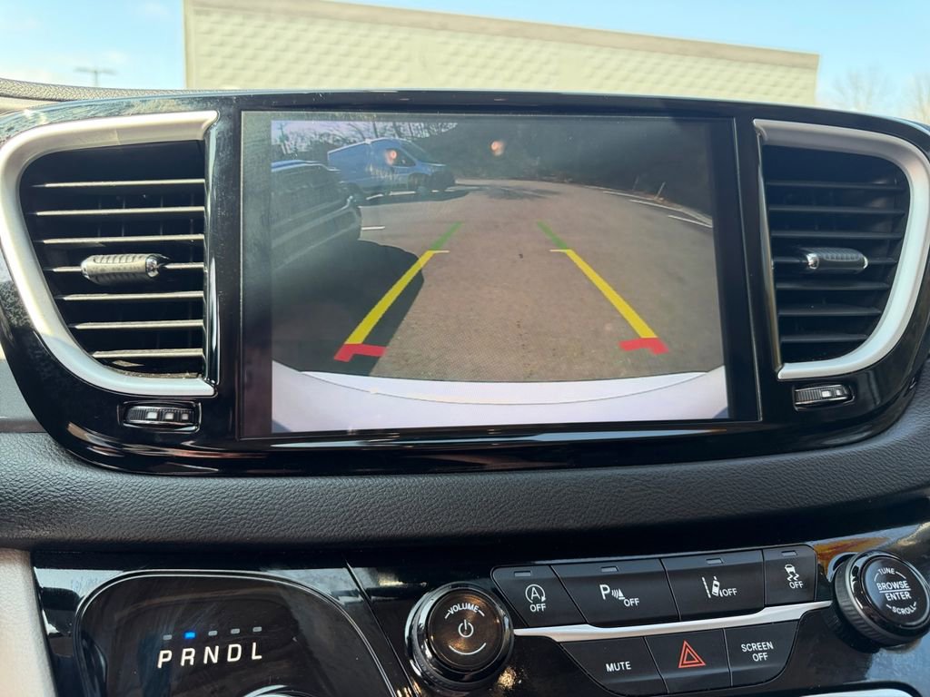 Certified 2024 Chrysler Pacifica Touring-L image 22