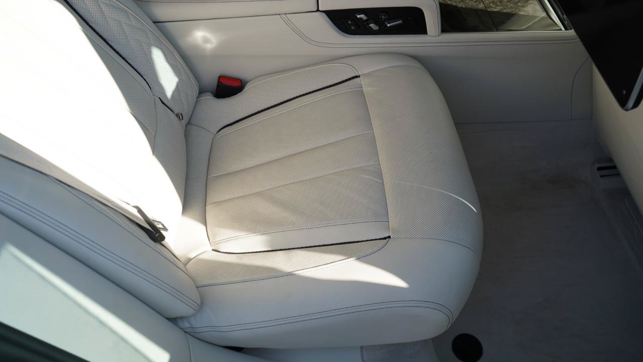 Used 2018 BMW ALPINA B7 xDrive AWD/4WD image 44