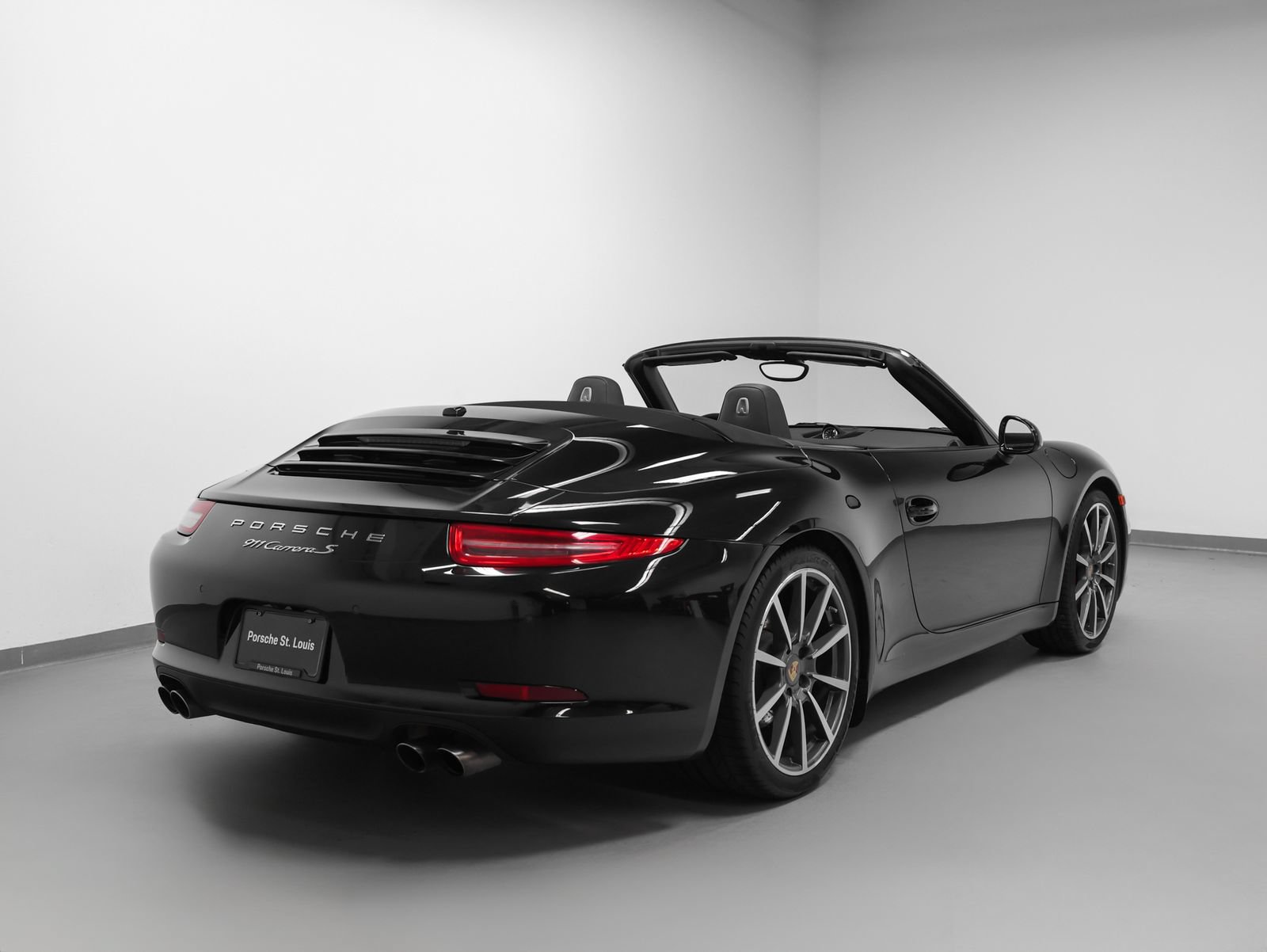 Certified 2015 Porsche 911 Carrera S RWD image 15