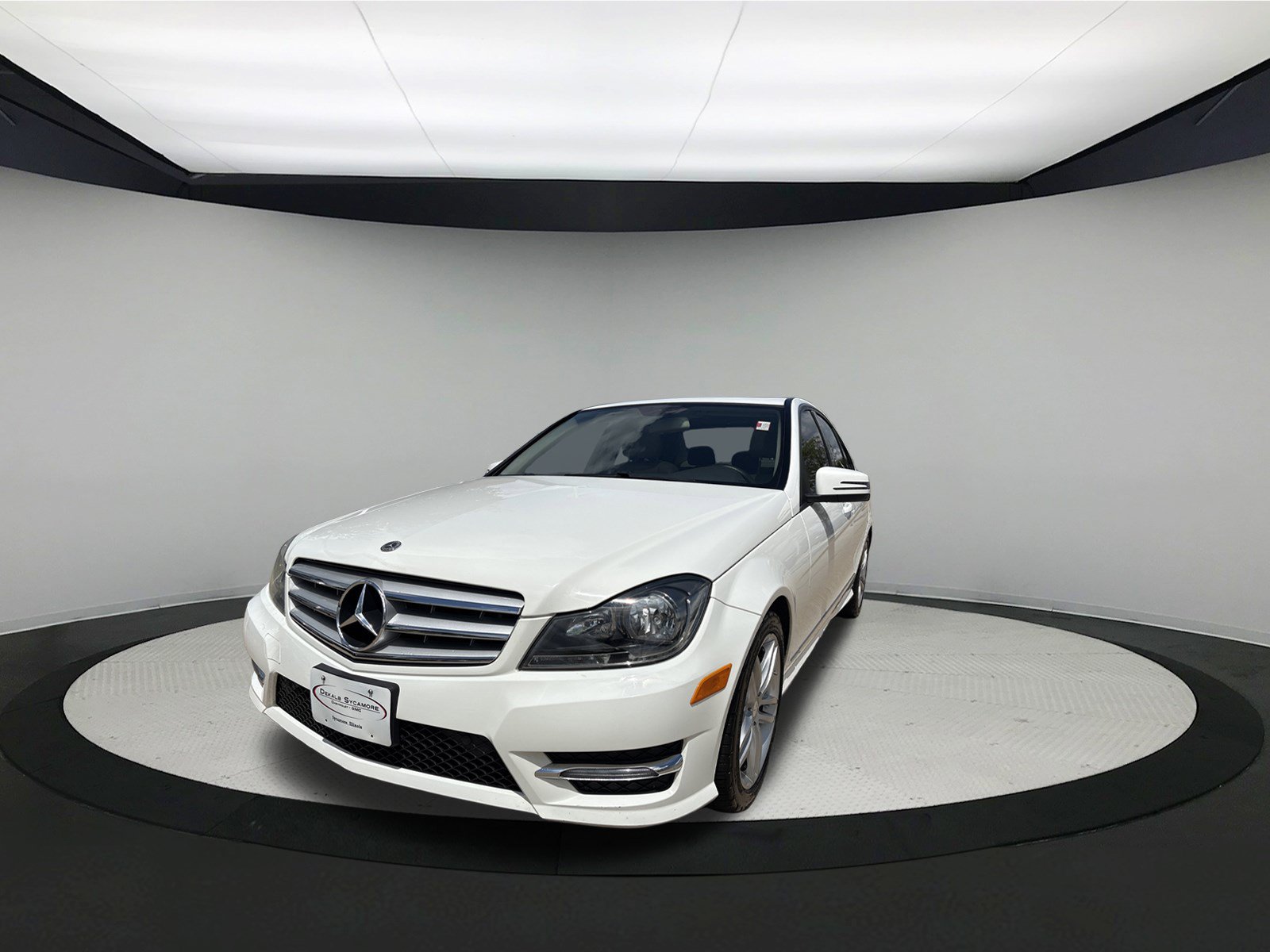 Used 2014 Mercedes-Benz C 300 4MATIC Sedan image 3
