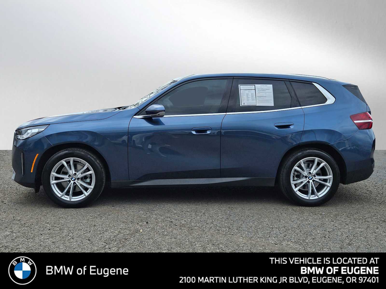 Used 2025 BMW X3 xDrive30i w/ Premium Package AWD/4WD image 6