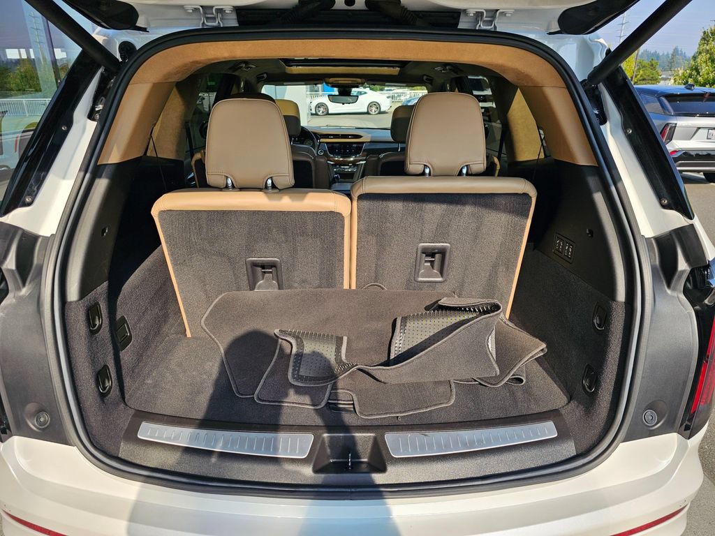 Certified 2023 Cadillac XT6 Sport w/ Platinum Package AWD/4WD image 14