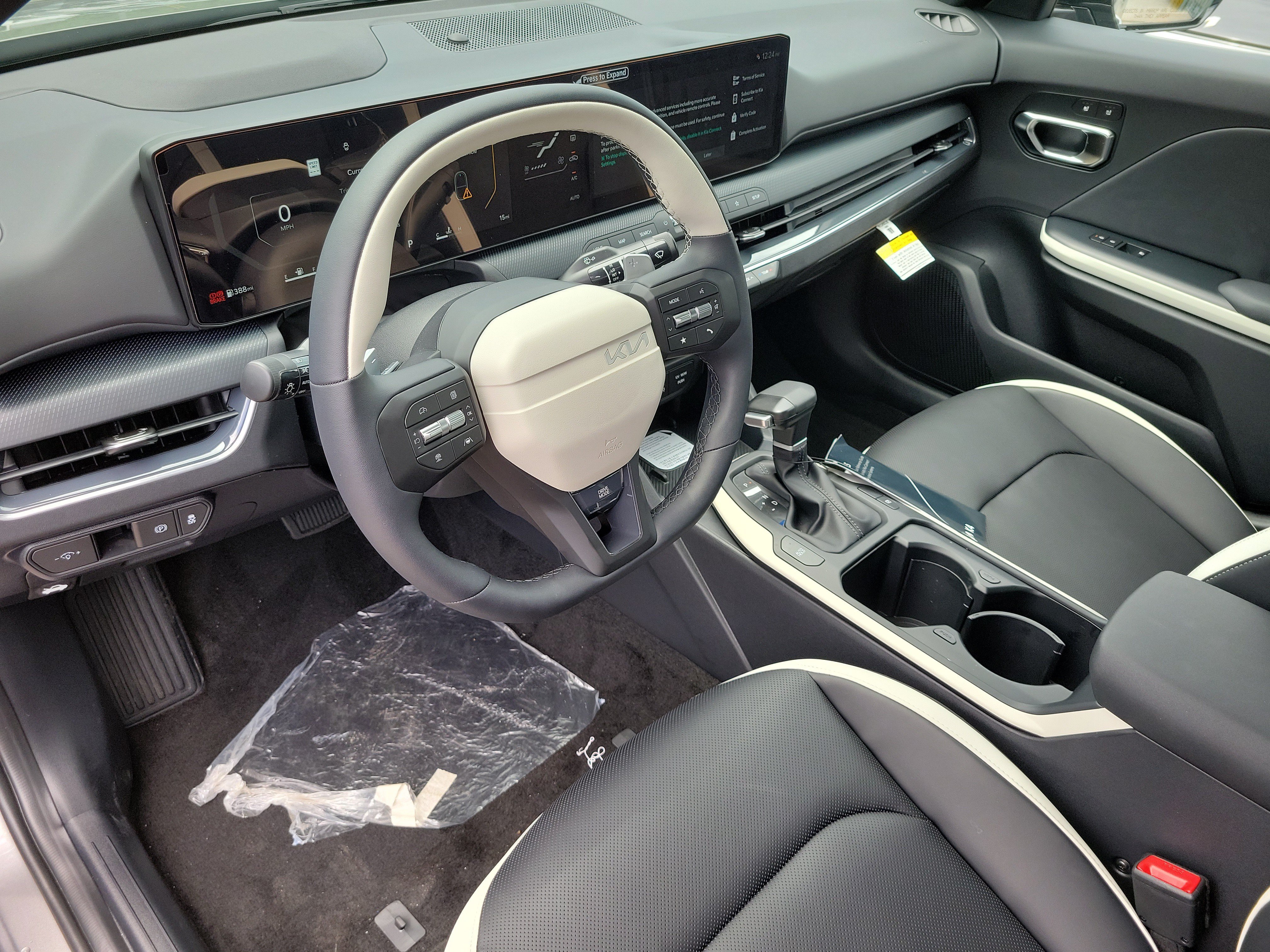 New 2026 Kia K4 GT-Line w/ GT-Line Premium Package FWD image 18