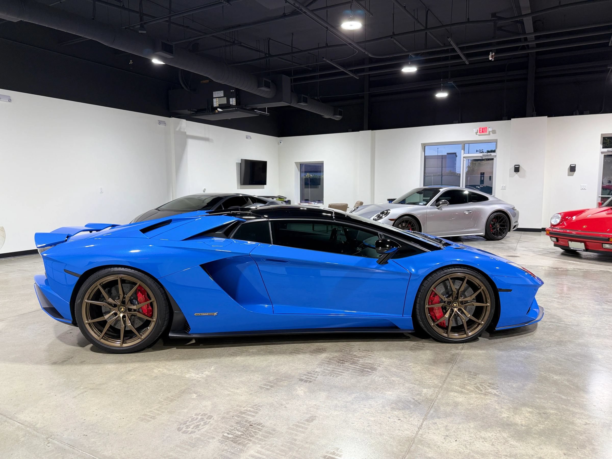 Used 2018 Lamborghini Aventador S AWD/4WD image 73
