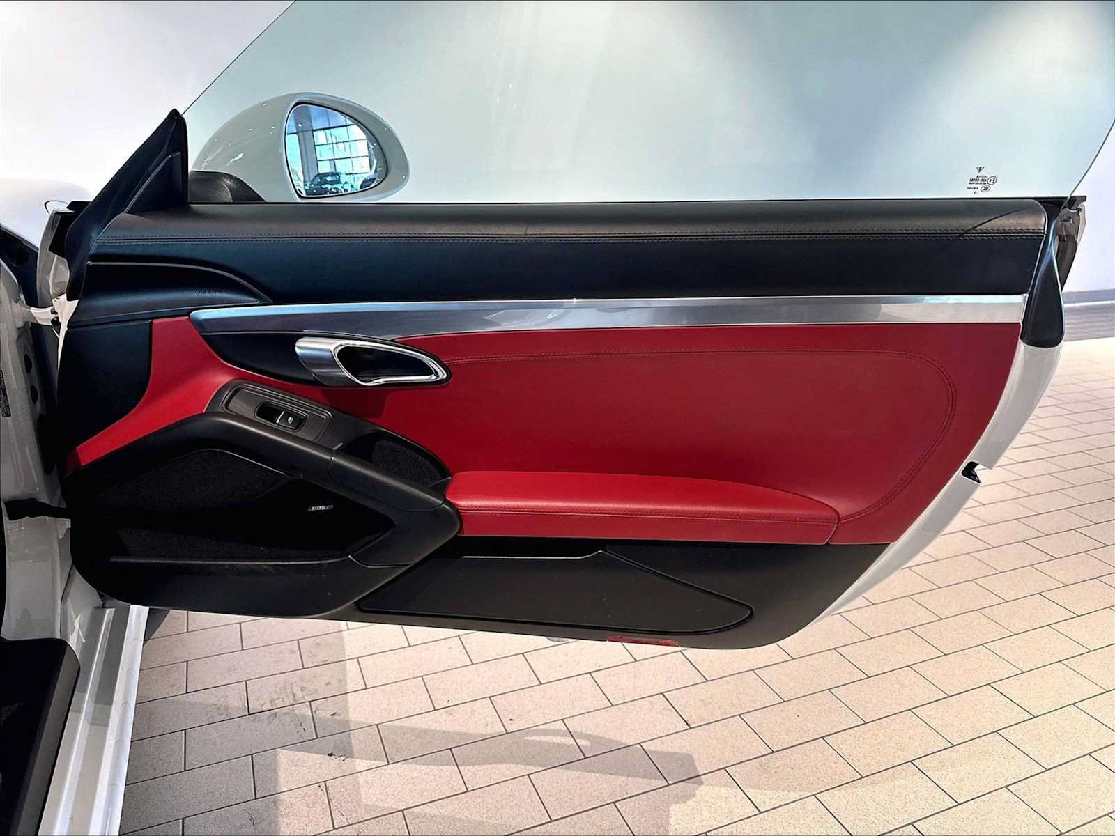 Used 2014 Porsche Boxster S RWD image 27