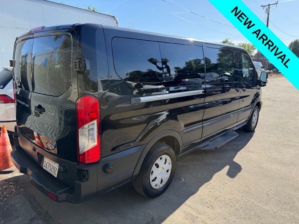 Used 2017 Ford Transit 350 XLT image 3