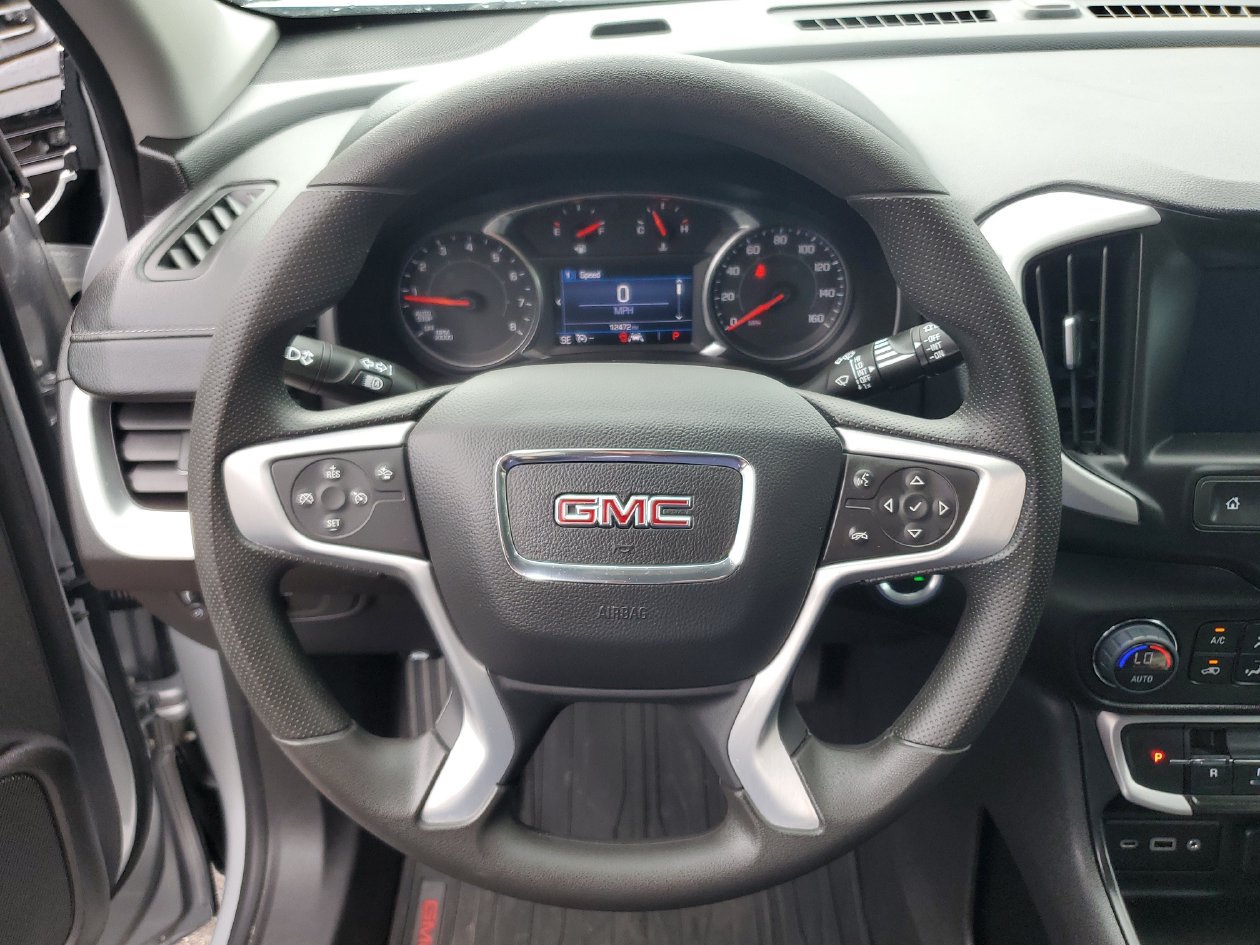 Used 2022 GMC Terrain SLE w/ Driver Convenience Package FWD image 20