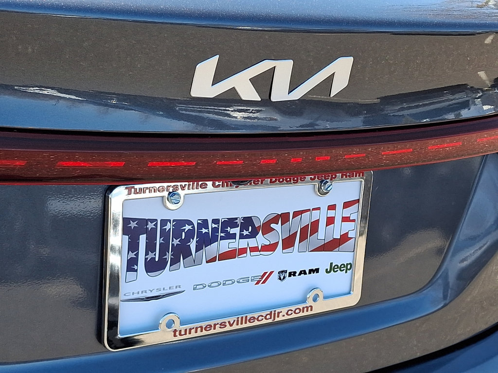 Used 2024 Kia Forte LXS image 16