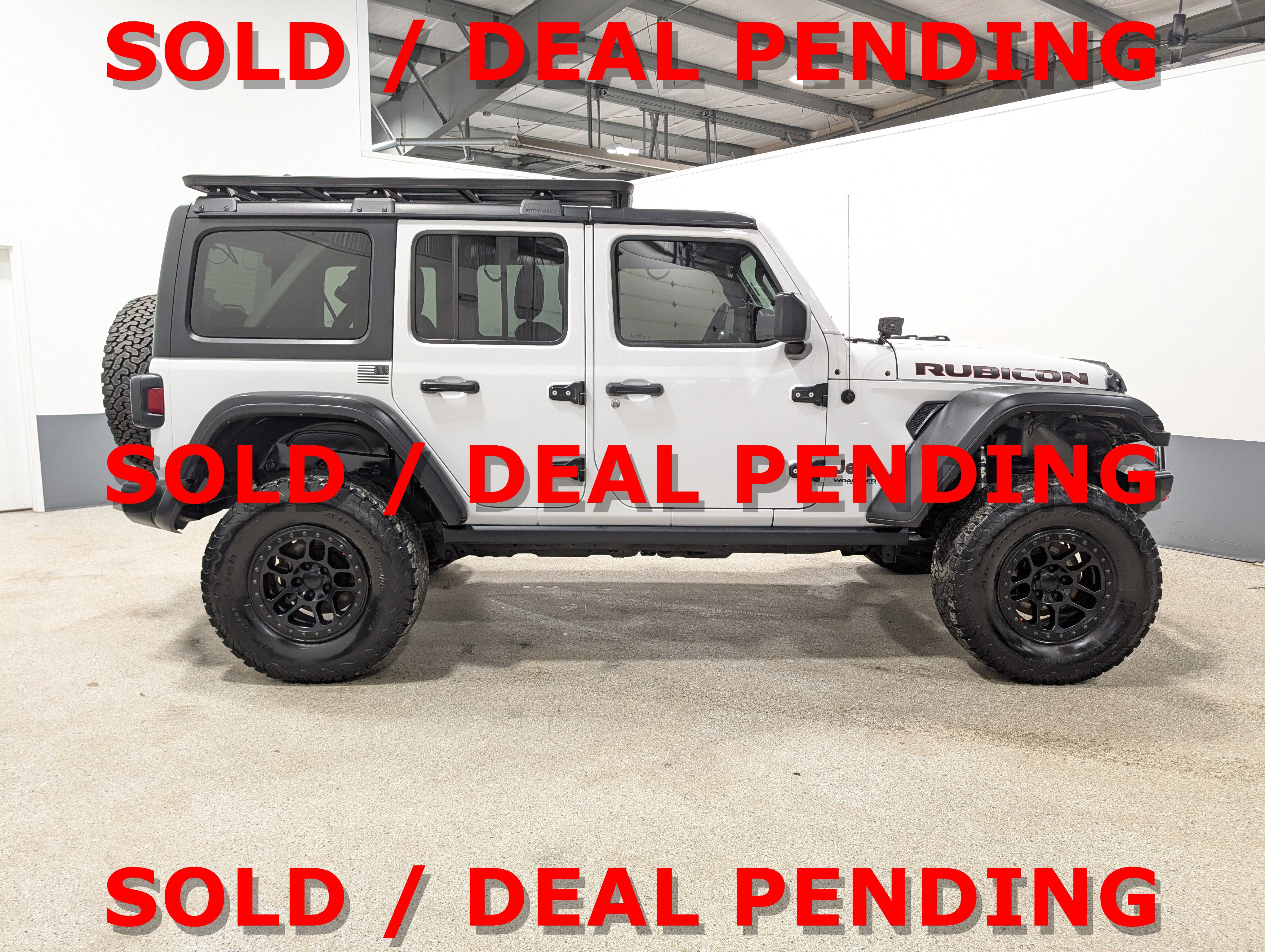 Used 2022 Jeep Wrangler Unlimited Rubicon AWD/4WD image 2