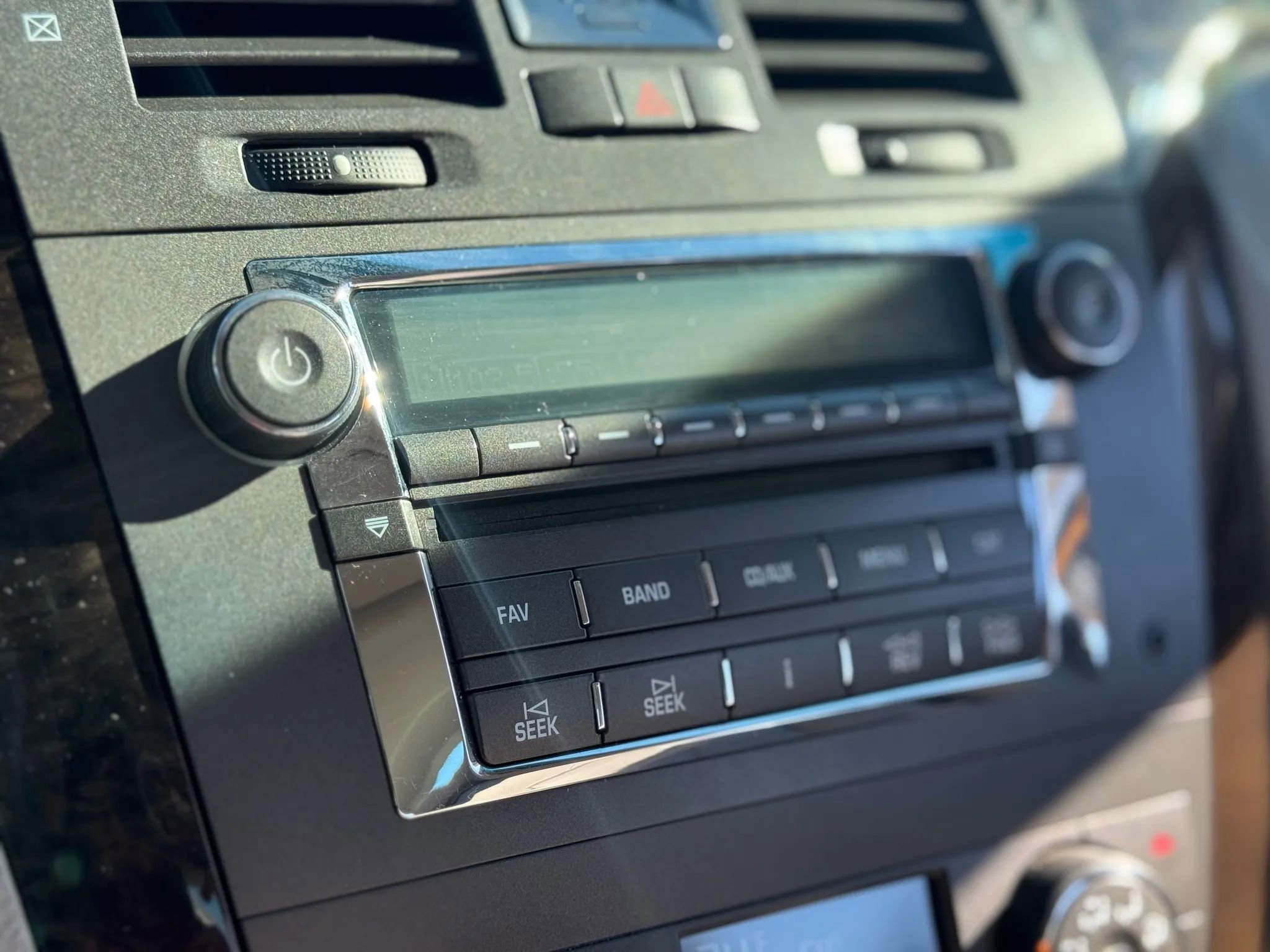 Used 2011 Cadillac DTS Luxury image 28