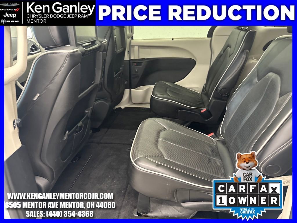 Used 2023 Chrysler Pacifica Limited w/ Uconnect Theater Family Group image 20