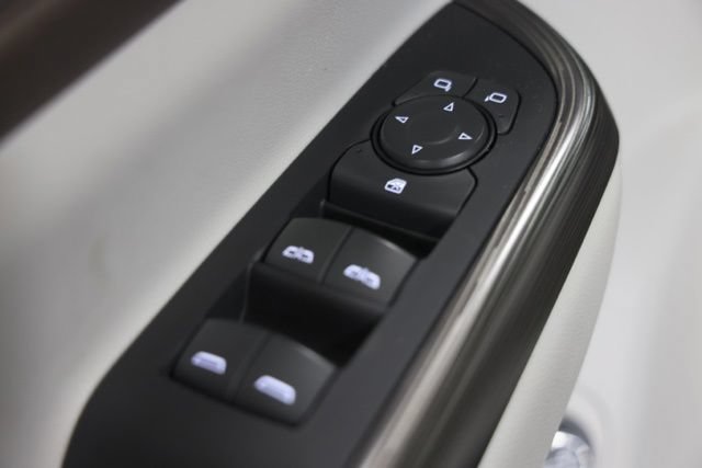 Used 2023 GMC Acadia SLT AWD/4WD image 18