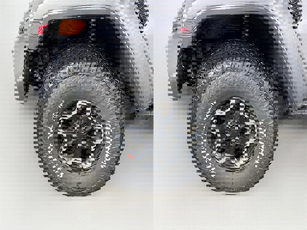 Used 2021 Jeep Gladiator Rubicon image 8