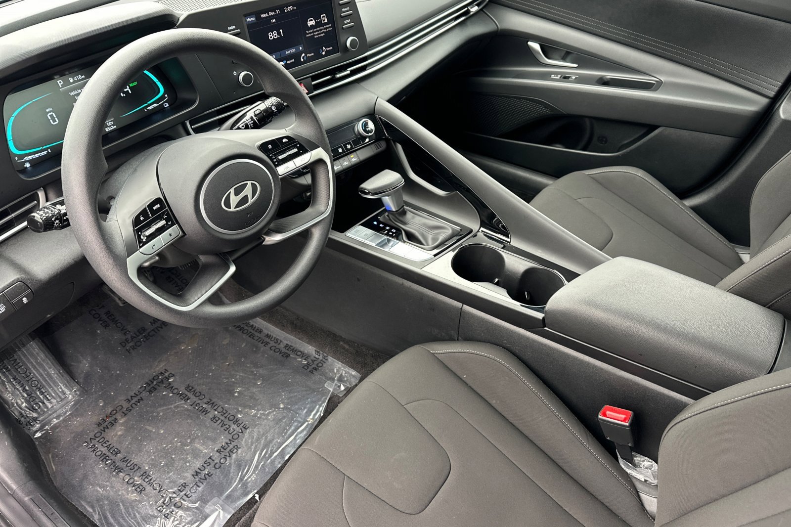 Used 2025 Hyundai Elantra Blue image 10