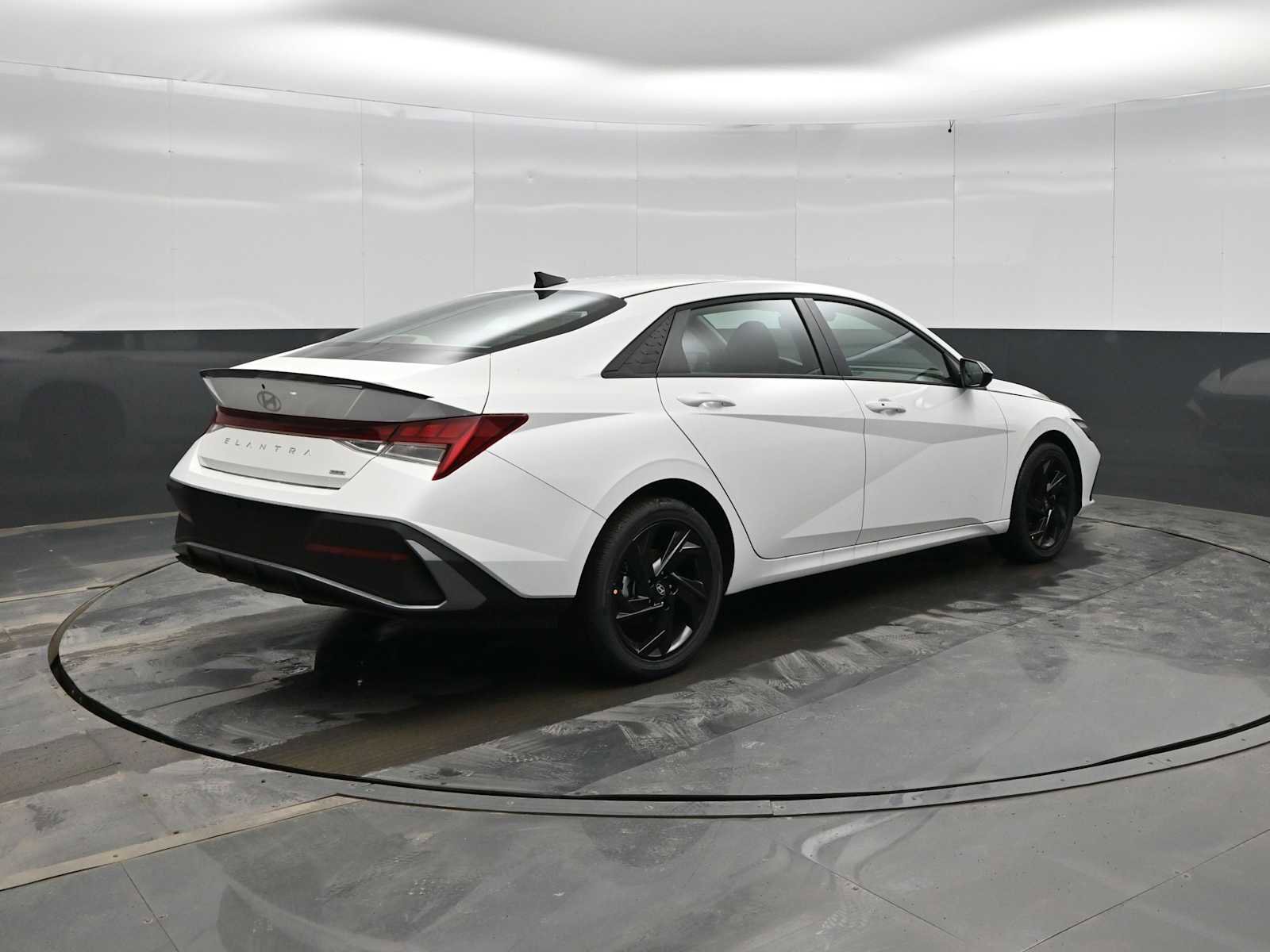 New 2026 Hyundai Elantra Sport image 8