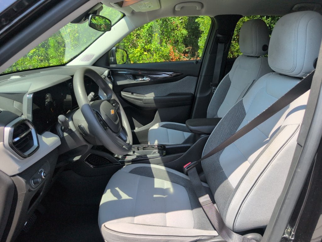 Used 2024 Chevrolet TrailBlazer LT FWD image 14