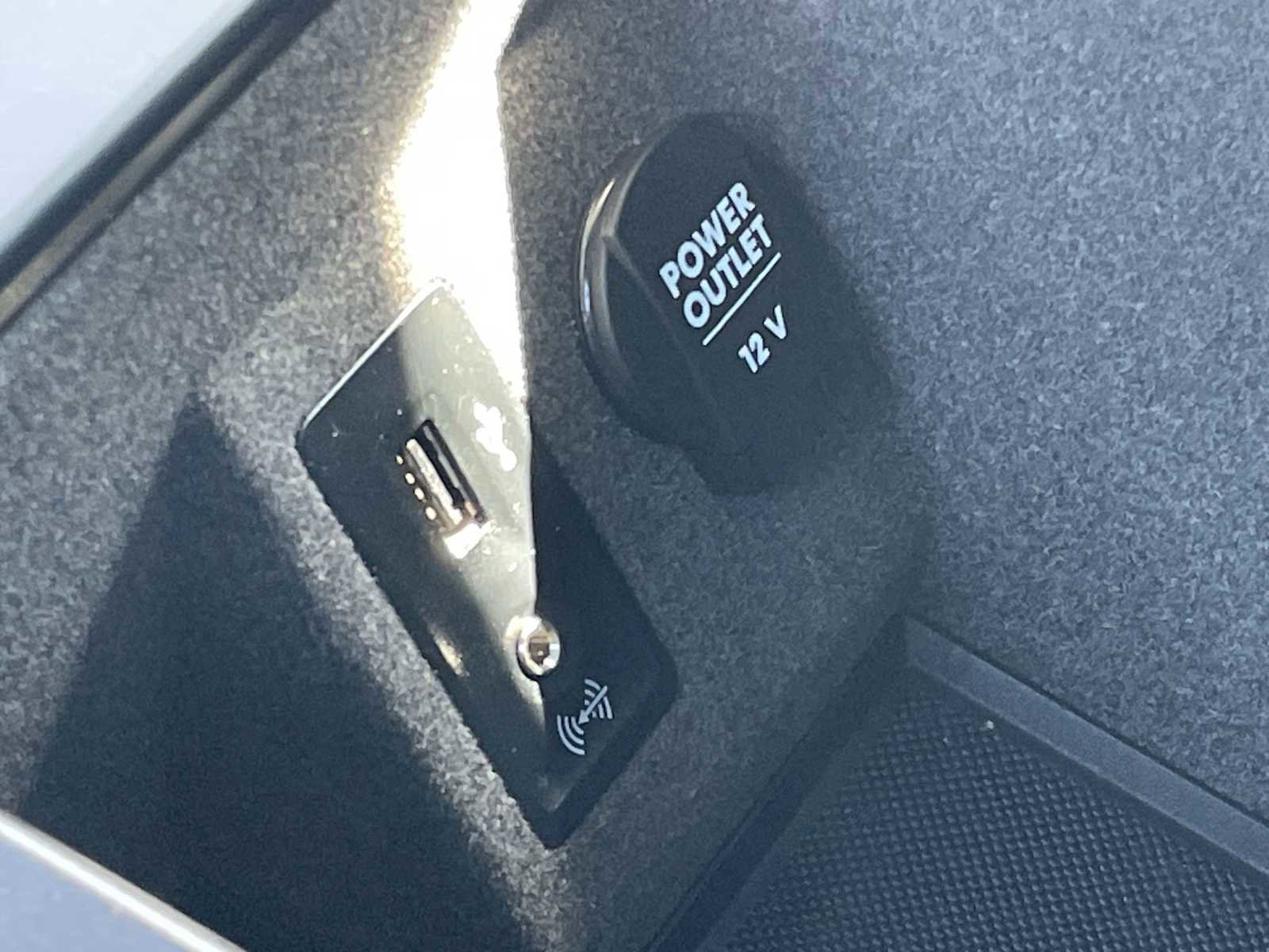 Used 2018 Porsche Macan image 23