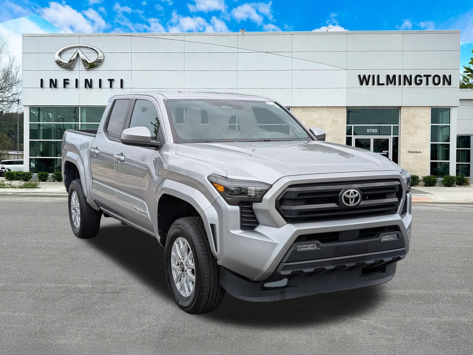Used 2024 Toyota Tacoma SR5 AWD/4WD video 1