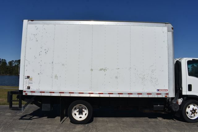 Used 2018 Isuzu NPR image 4