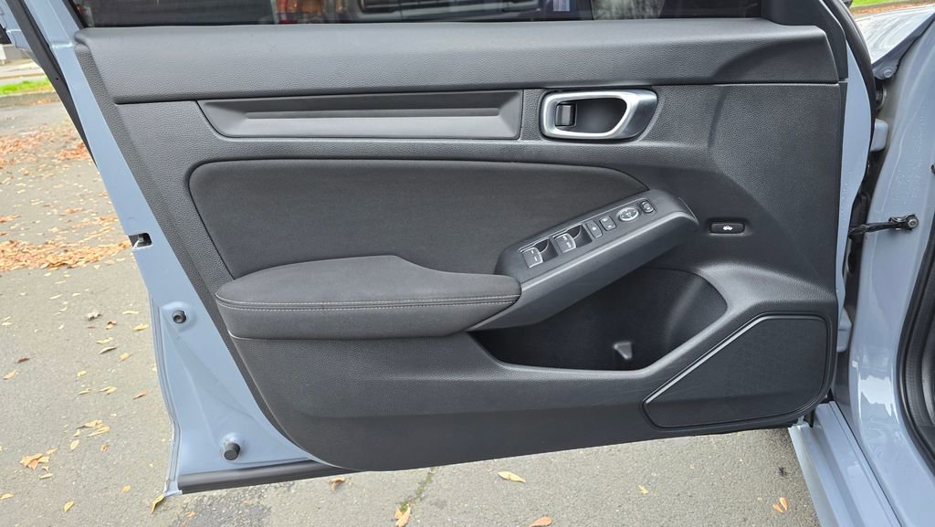 Used 2023 Honda Civic Sport image 23