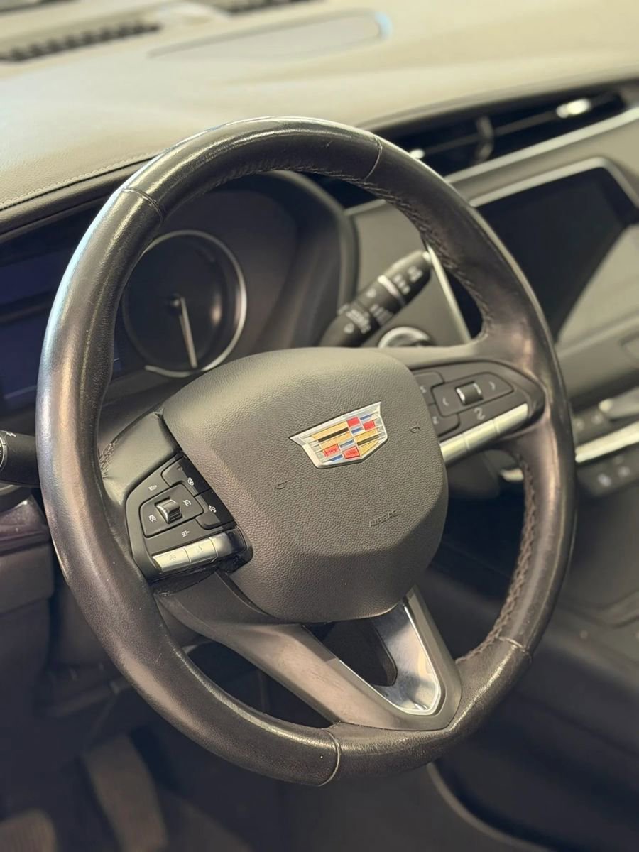 Used 2023 Cadillac XT4 Luxury w/ Cold Weather Package image 30