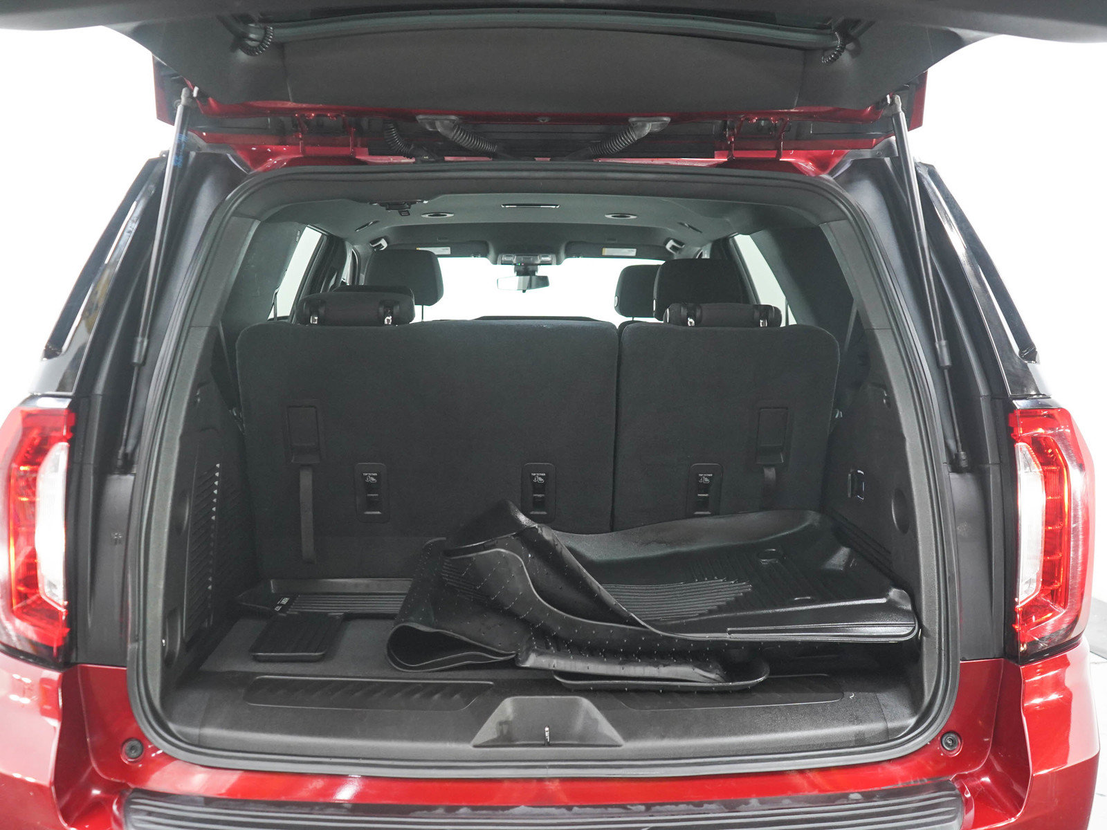 Used 2021 GMC Yukon SLE AWD/4WD image 17