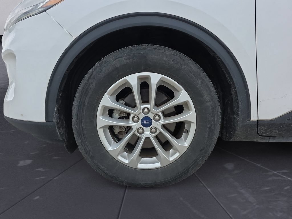 Used 2020 Ford Escape SE FWD image 14