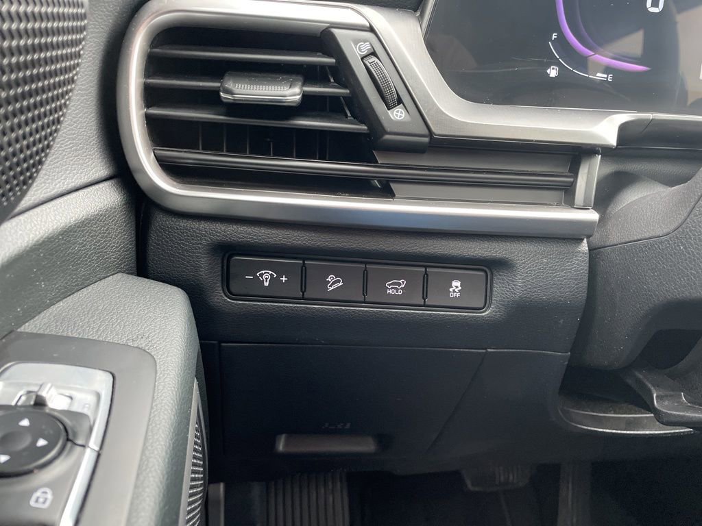 Used 2025 Kia Telluride S image 26