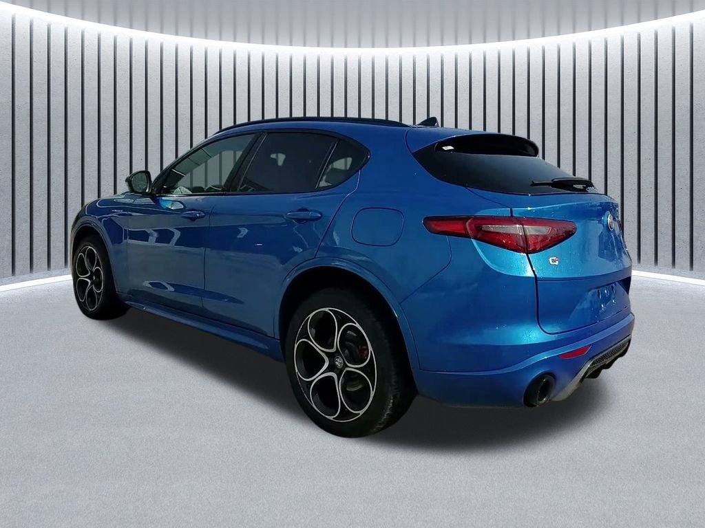 Used 2022 Alfa Romeo Stelvio Veloce image 13