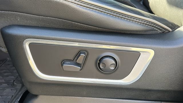 Used 2023 RAM 1500 Laramie AWD/4WD image 10