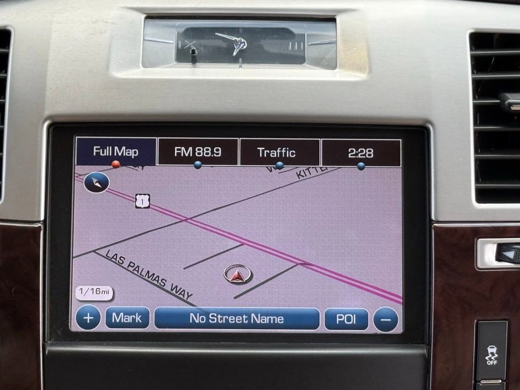 Used 2014 Cadillac Escalade Premium image 14