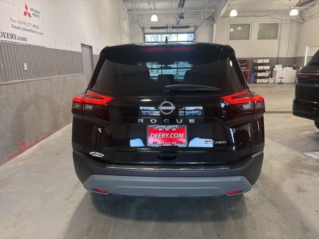 Certified 2023 Nissan Rogue SV image 4