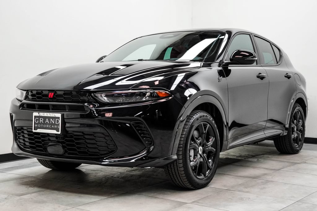 Used 2024 Dodge Hornet R/T Plus w/ R/T Blacktop Package AWD/4WD image 7