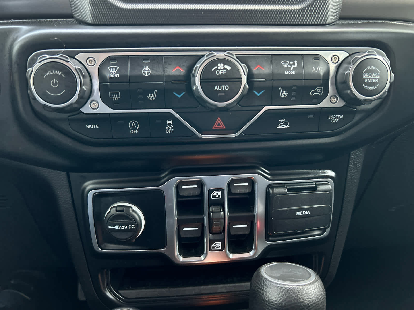 Used 2022 Jeep Wrangler Unlimited Sport AWD/4WD image 28