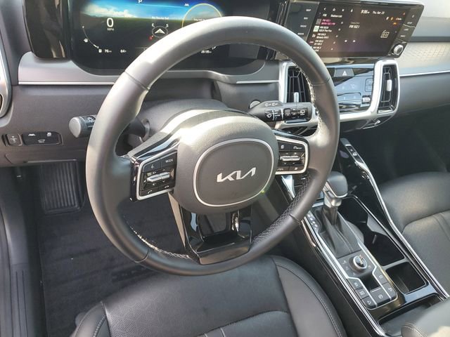 Certified 2023 Kia Sorento SX AWD/4WD image 19