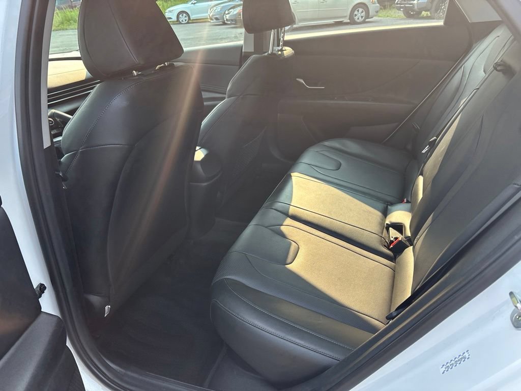 Used 2023 Hyundai Elantra Limited w/ Cargo Package FWD image 15