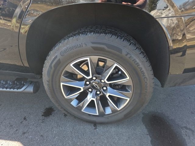 Used 2022 Chevrolet Tahoe Z71 w/ Z71 Off-Road Package image 15
