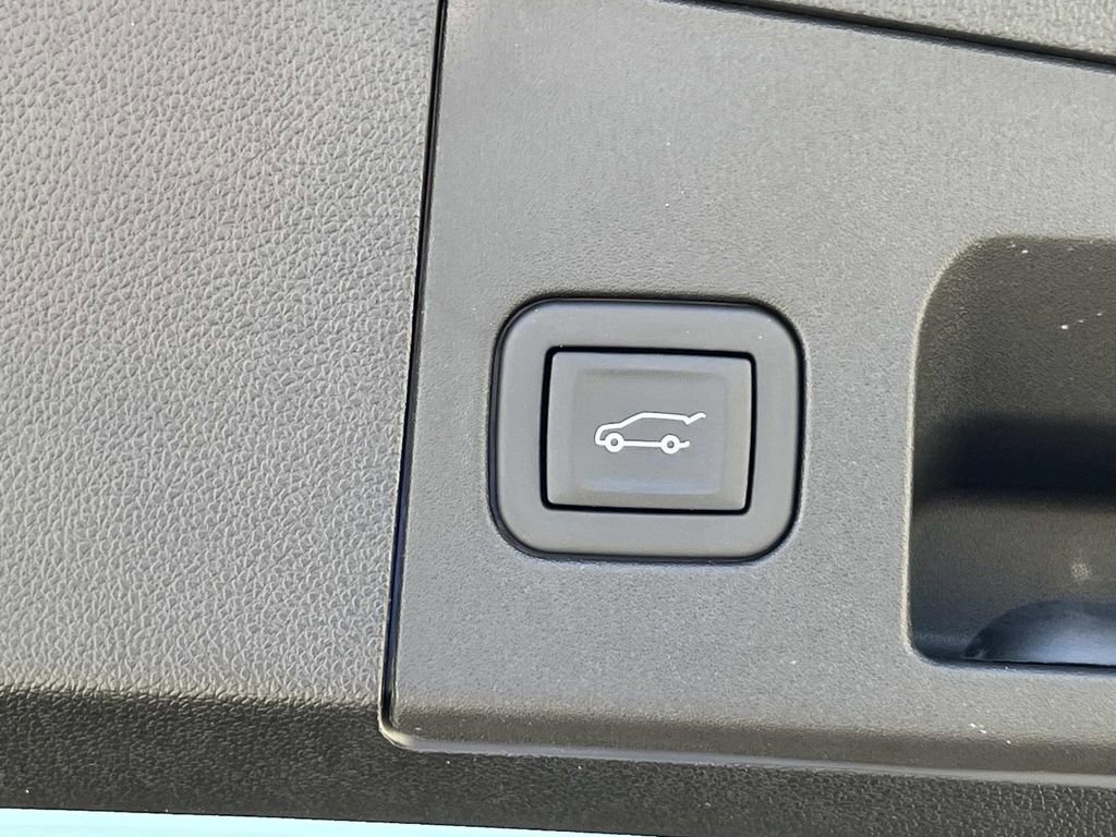 Certified 2024 Cadillac XT4 Sport image 13